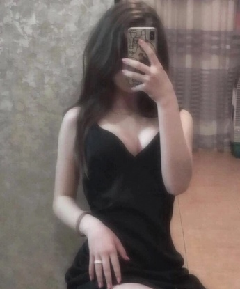 Опыт показал, что мои услуги всегда оставляют яркие впечатления. Я не просто создаю атмосферу релаксации и наслаждения, но и помогаю воплотить твои самые сокровенные фантазии. Обещаю, что время проведенное со мной будет наполнено нежностью, страстью и безумным экстазом. Люблю экспериментировать и исследовать новые грани удовольствия. 🌟 У меня есть множество постоянных клиентов, которые неоднократно убеждались в моих навыках и профессионализме. Посмотри мои фото, чтобы увидеть, насколько я привлекательна и соблазнительна. Доверься моим ласкам и я обещаю, что ты не останешься равнодушным! 😉 Жду встречи в Москве, чтобы создать незабываемые моменты вместе! 🌹 Нина